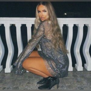 Long sleeves sparkly dress